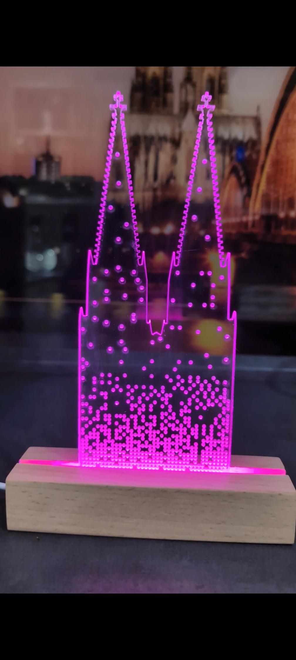 KölscheDomLeech Model "Punkte"